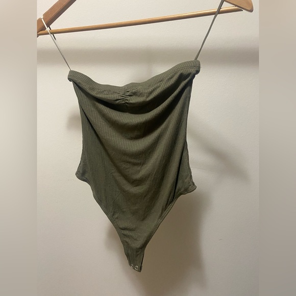 SWS ESSENTIALS body suit - Picture 1 of 3